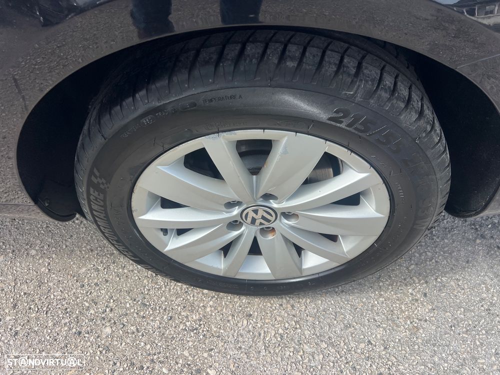 VW Passat 1.6 TDI Confortline - 38