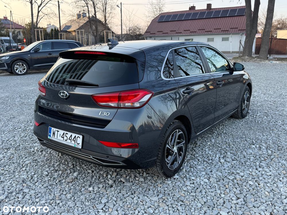 Hyundai i30 1.5 DPI Smart - 10