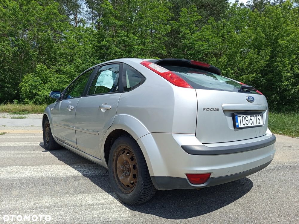 Ford Focus 1.6 Ti-VCT Ghia - 6