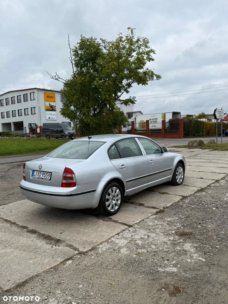 Skoda Superb 1,9 TDI Elegance - 5
