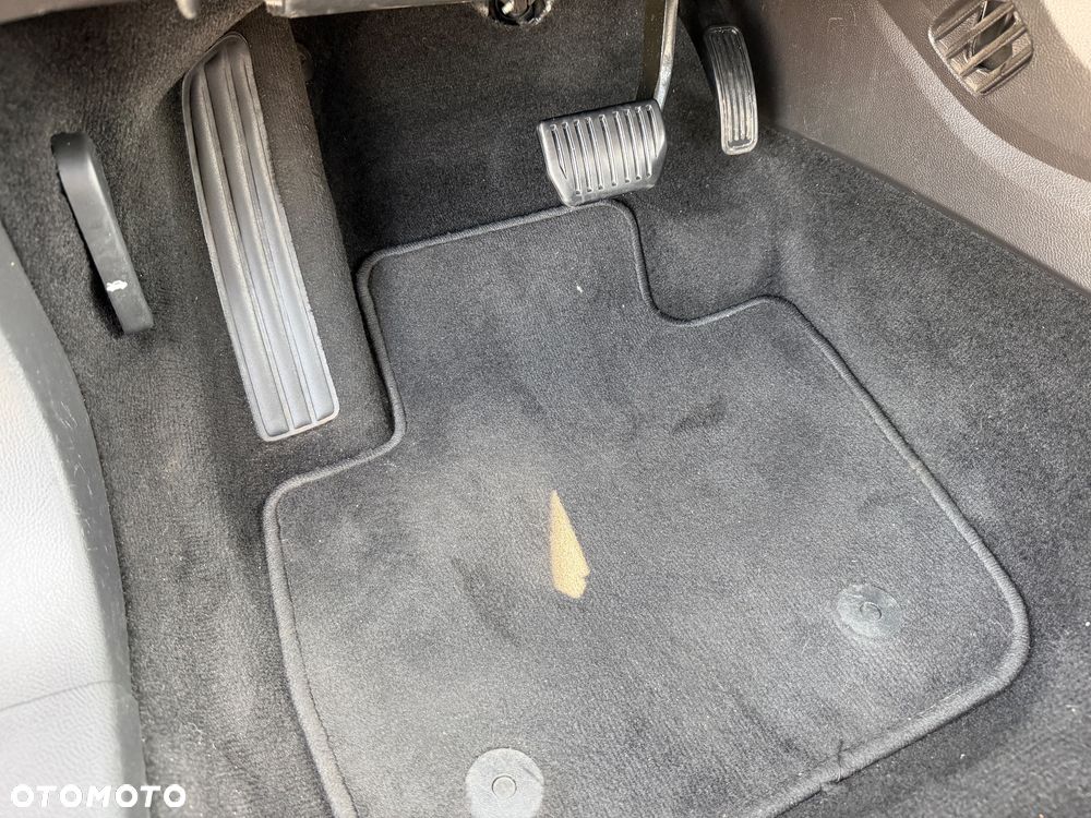 Ford Mondeo 2.0 EcoBlue Titanium - 25