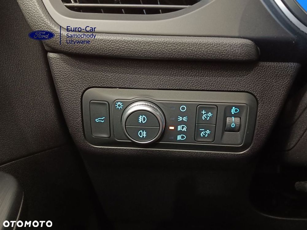 Ford Kuga 2.5 Duratec FHEV TITANIUM - 29
