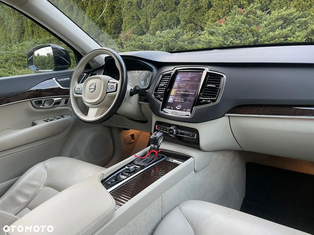 Volvo XC 90 T6 AWD Momentum 7os - 29