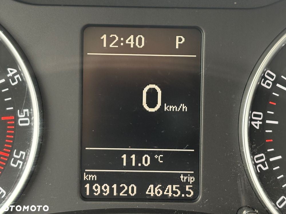 Skoda Octavia 1.6 TDI Ambiente DSG - 12
