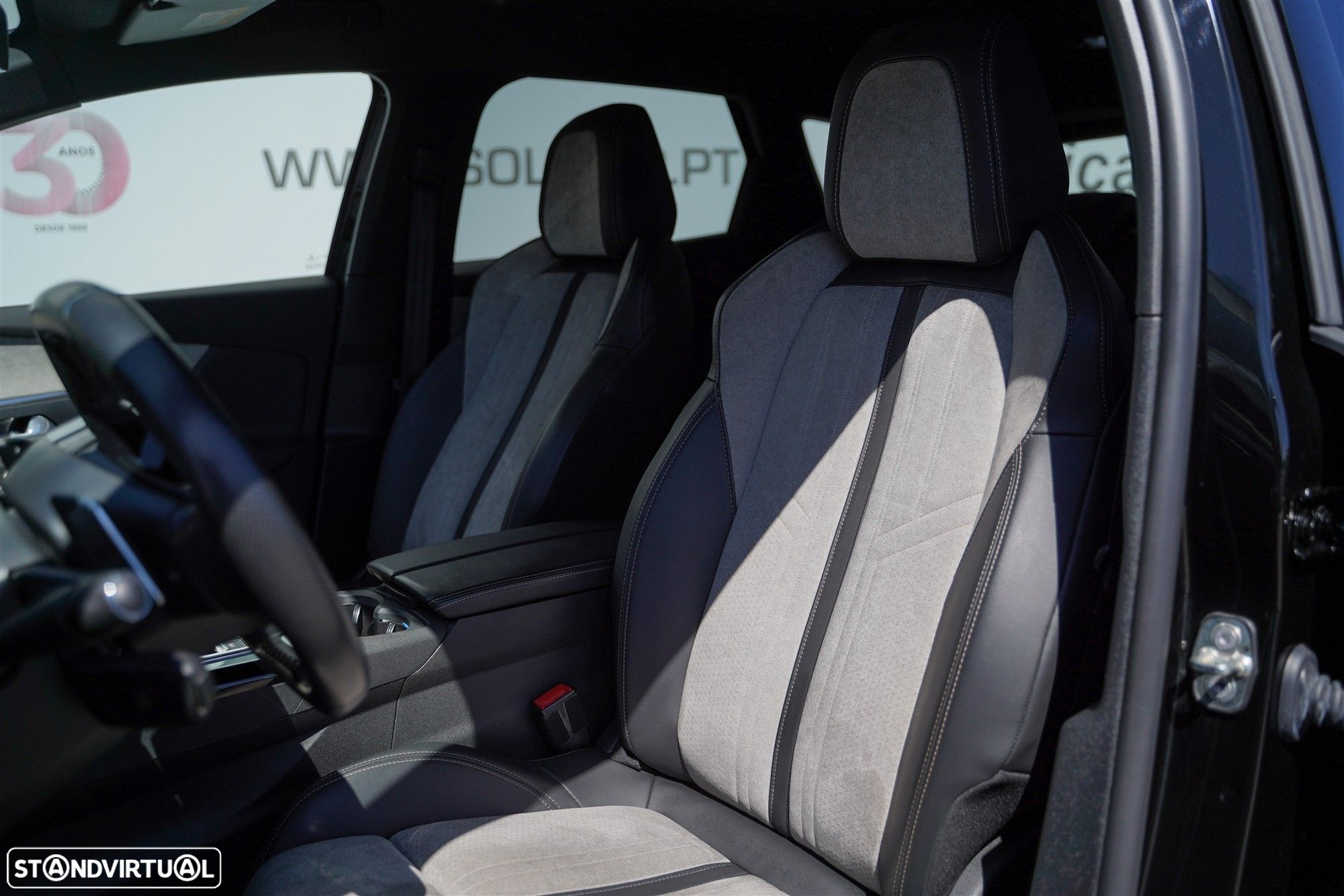 Peugeot 3008 1.6 Hybrid GT Pack e-EAT8 - 30