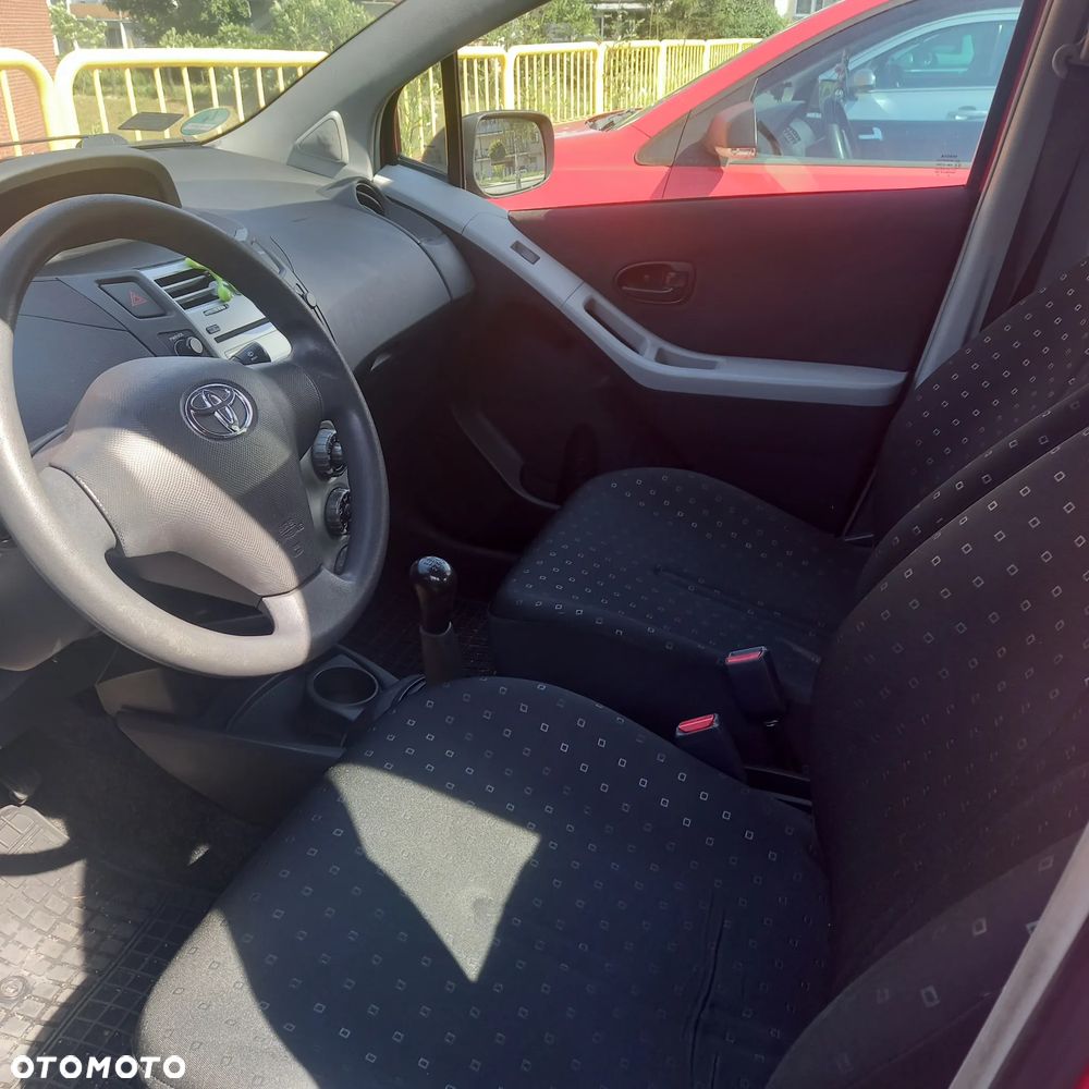 Toyota Yaris 1.0 Terra - 7