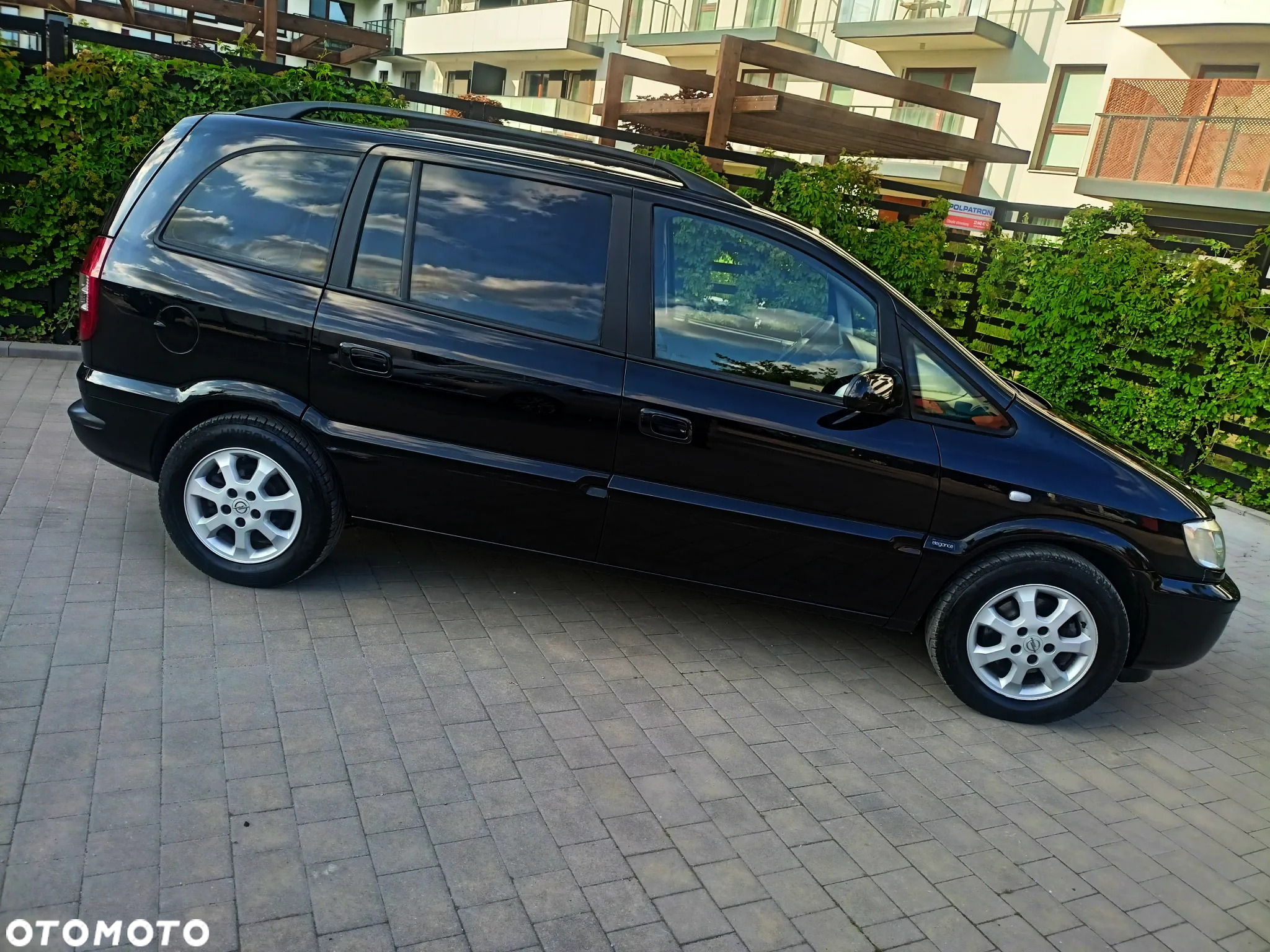 Opel Zafira 1.8 Executive - 5