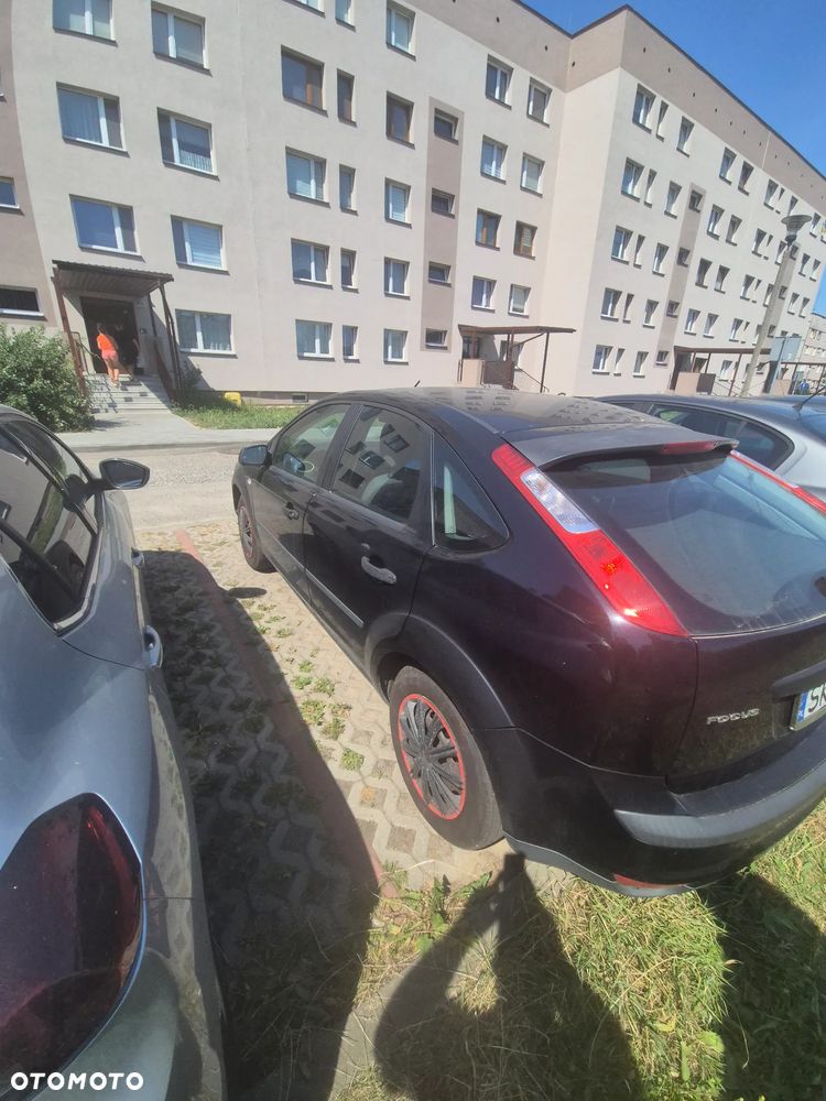 Ford Focus 1.6 Ambiente - 12