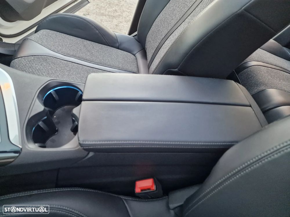 Peugeot 3008 PureTech 130 Stop & Start GPF Allure - 35