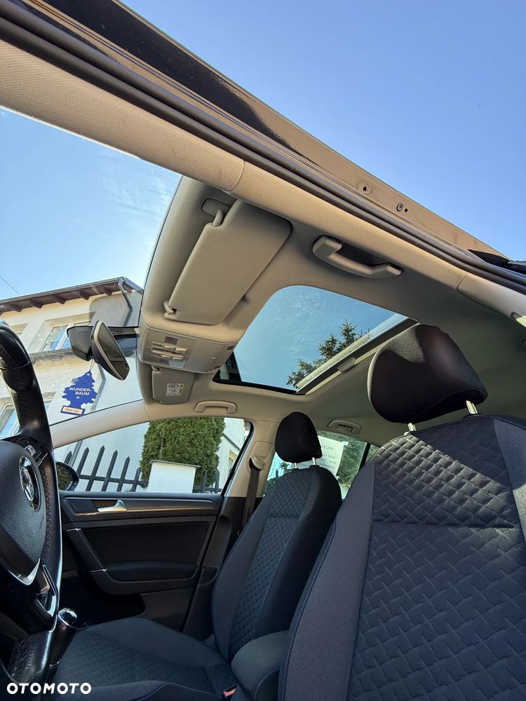 Volkswagen Golf - 6