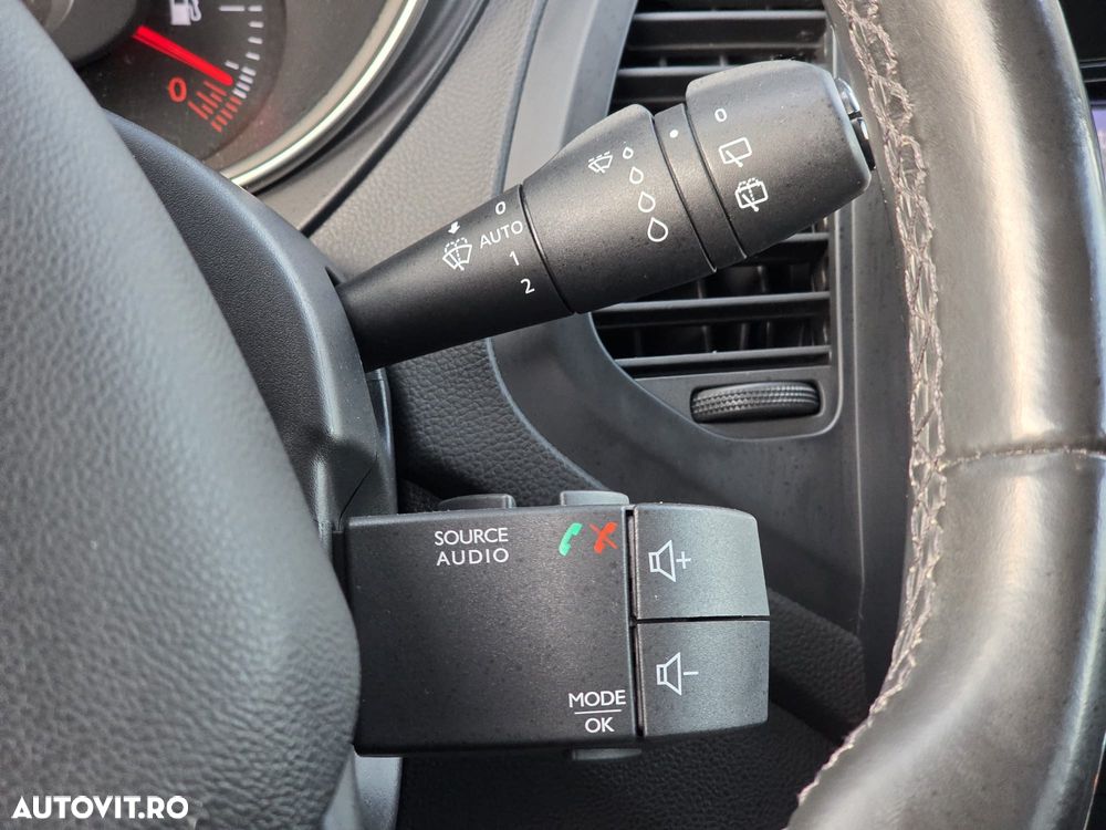 Renault Captur (ENERGY) TCe 90 INTENS - 16