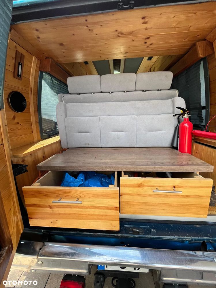 Chevrolet Chevy Van - 24