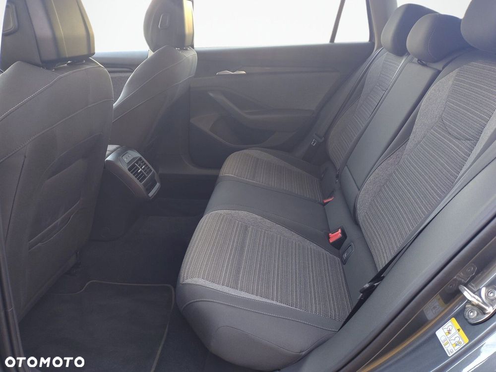 Skoda Superb 2.0 TDI SCR Selection DSG - 14