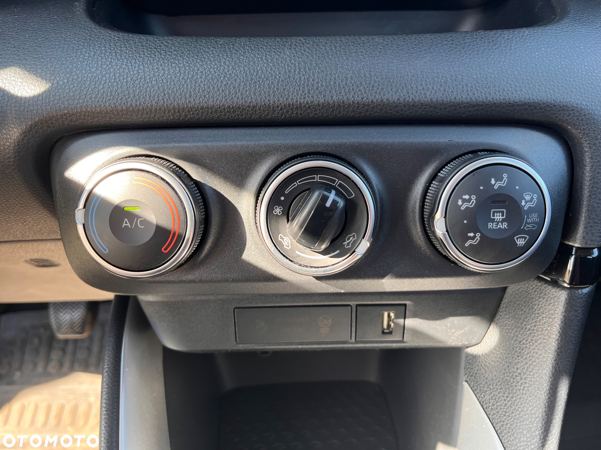Toyota Yaris 1.5 Comfort - 30