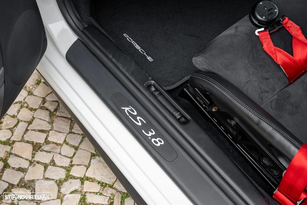 Porsche 911 (997) GT3 RS - 8