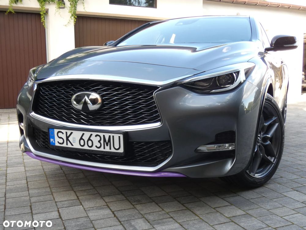 Infiniti Q30 1.6t Premium Tech 7DCT - 10