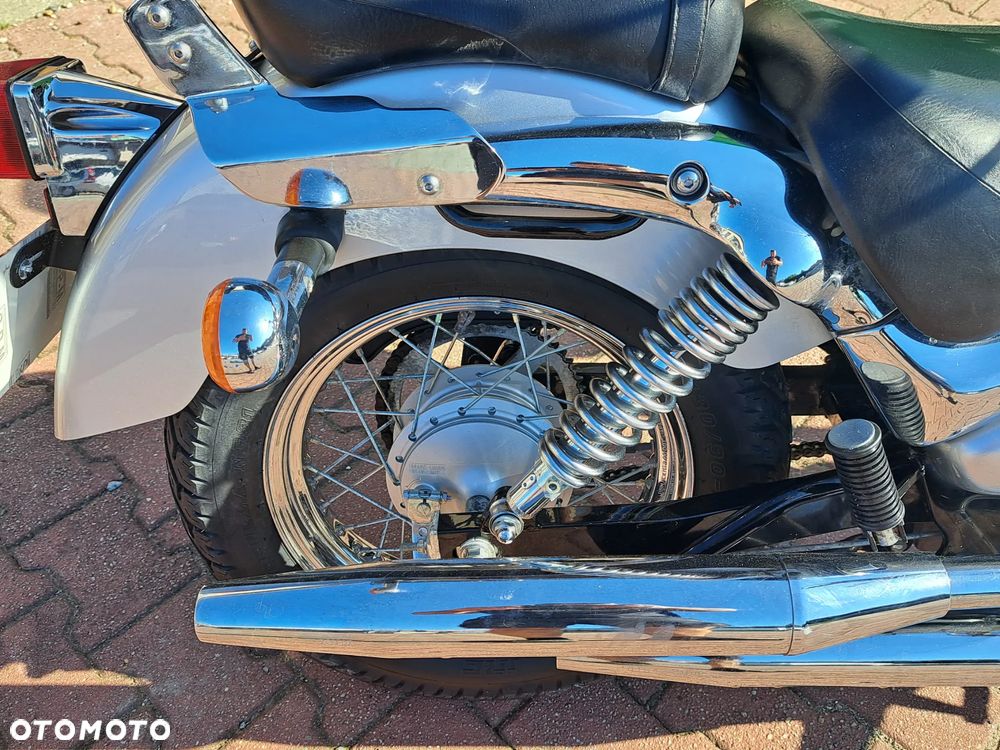 Suzuki Intruder - 15