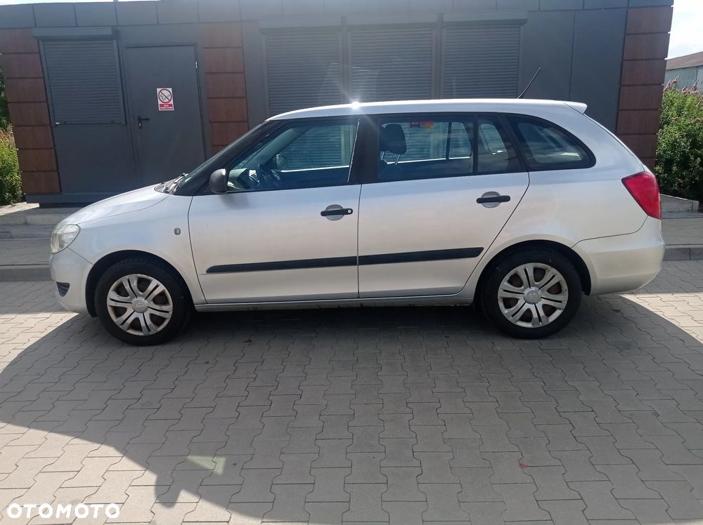 Skoda Fabia 1.4 16V Ambition - 4