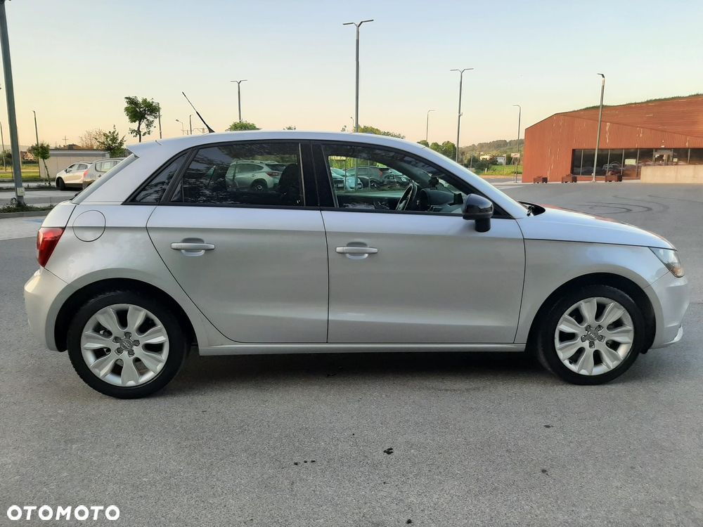 Audi A1 Sportback 1.6 TDI S tronic Ambition - 5