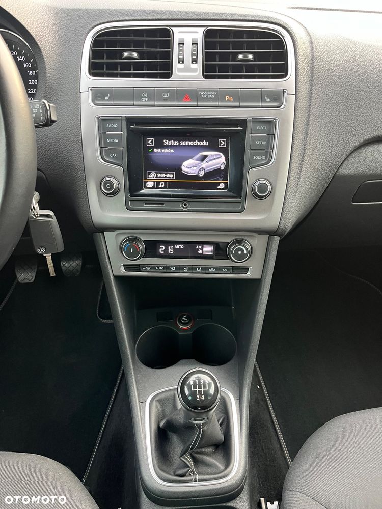 Volkswagen Polo 1.4 TDI Blue Motion Technology Lounge - 23