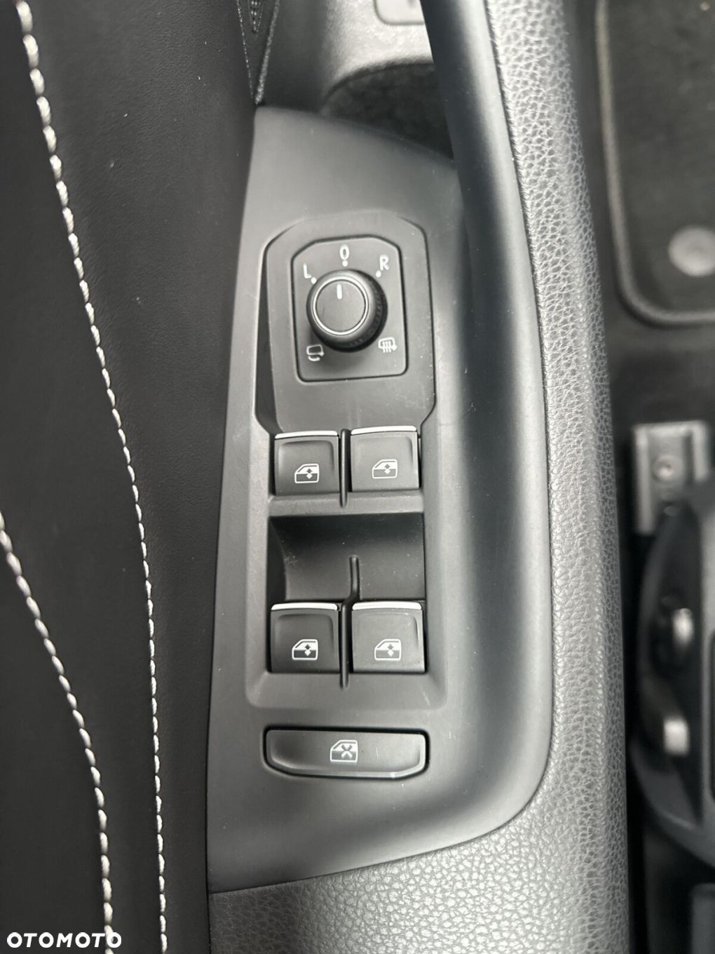 Volkswagen Arteon 2.0 TSI R-Line DSG - 13