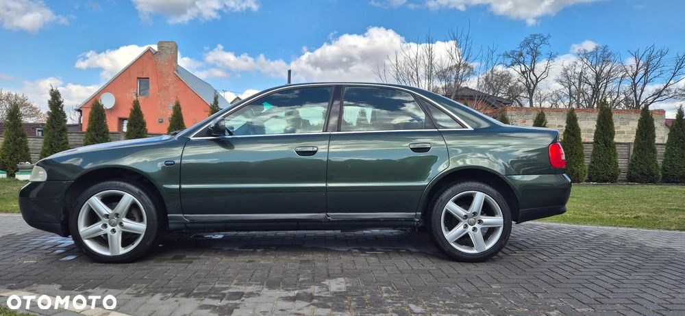 Audi A4 Limousine - 3