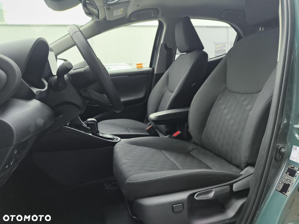 Toyota Yaris Hybrid 1.5 Style - 27