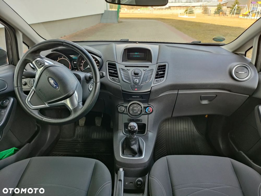 Ford Fiesta - 12