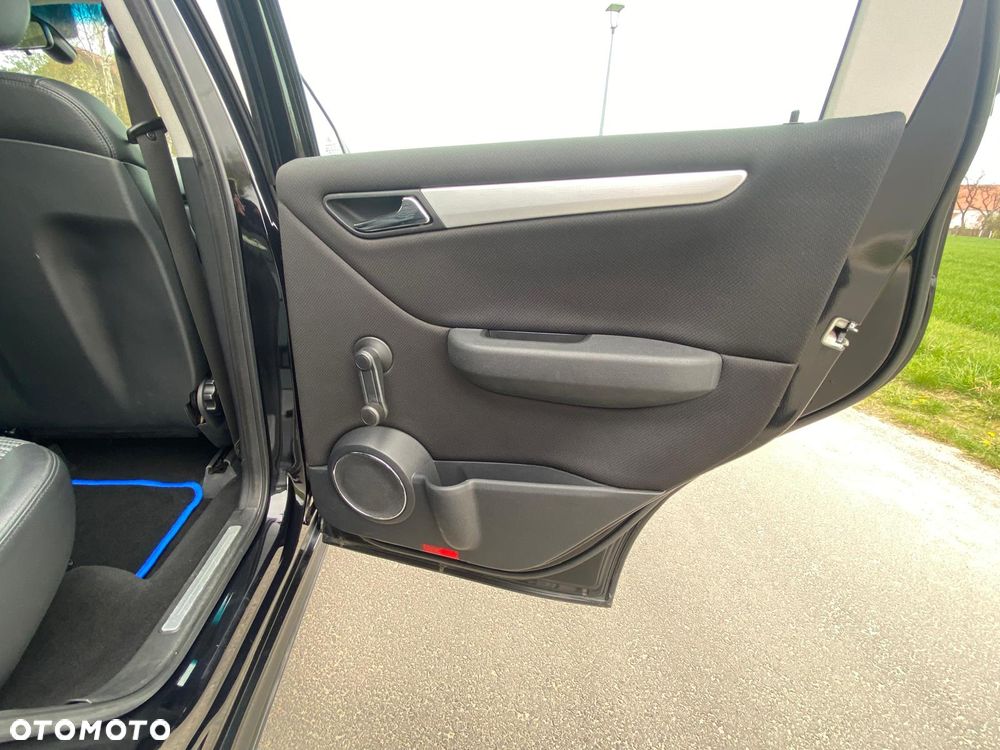 Mercedes-Benz Klasa A 170 Avantgarde - 21