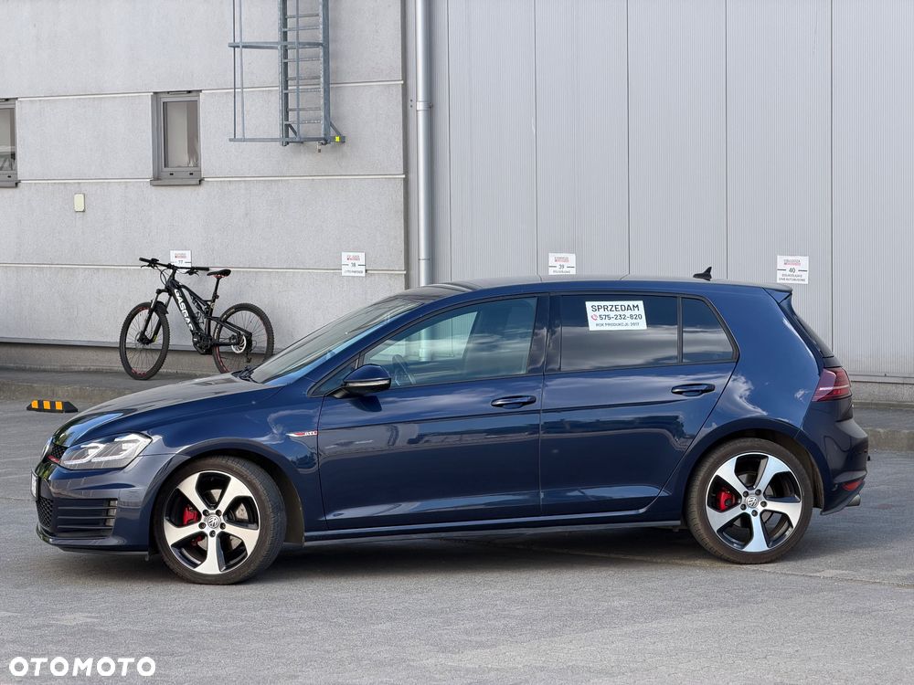 Volkswagen Golf - 9