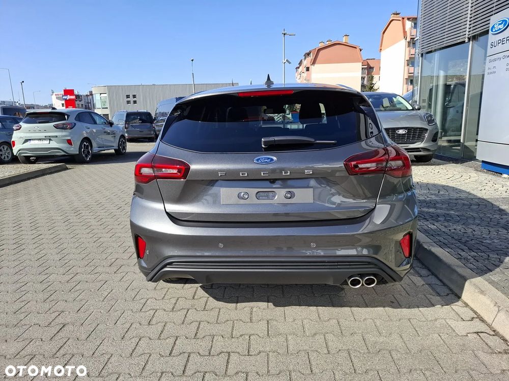 Ford Focus ver-1-0-ecoboost-mhev-st--line-x - 6