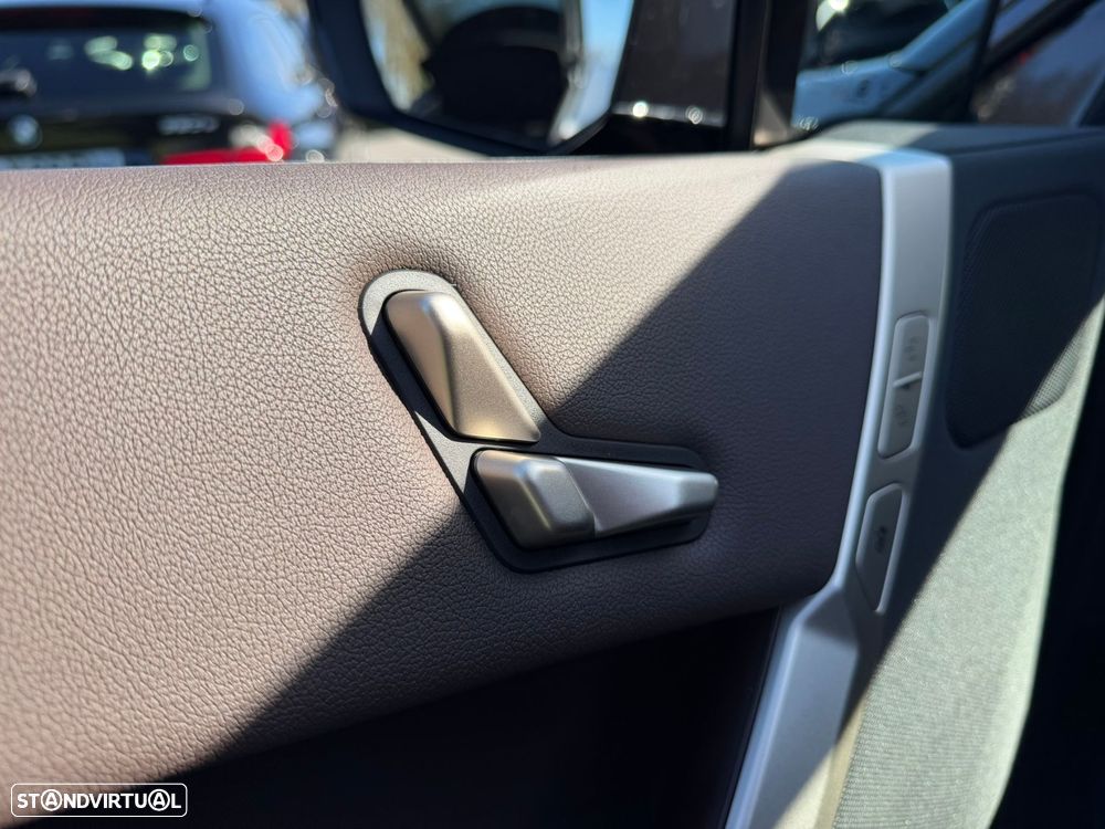 BMW iX xDrive 40 Pack Desportivo - 17