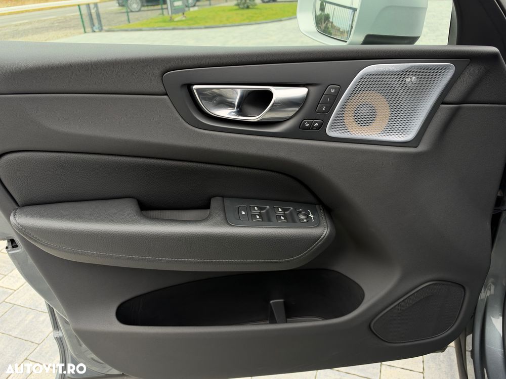 Volvo XC 60 D5 AWD Geartronic RDesign - 19