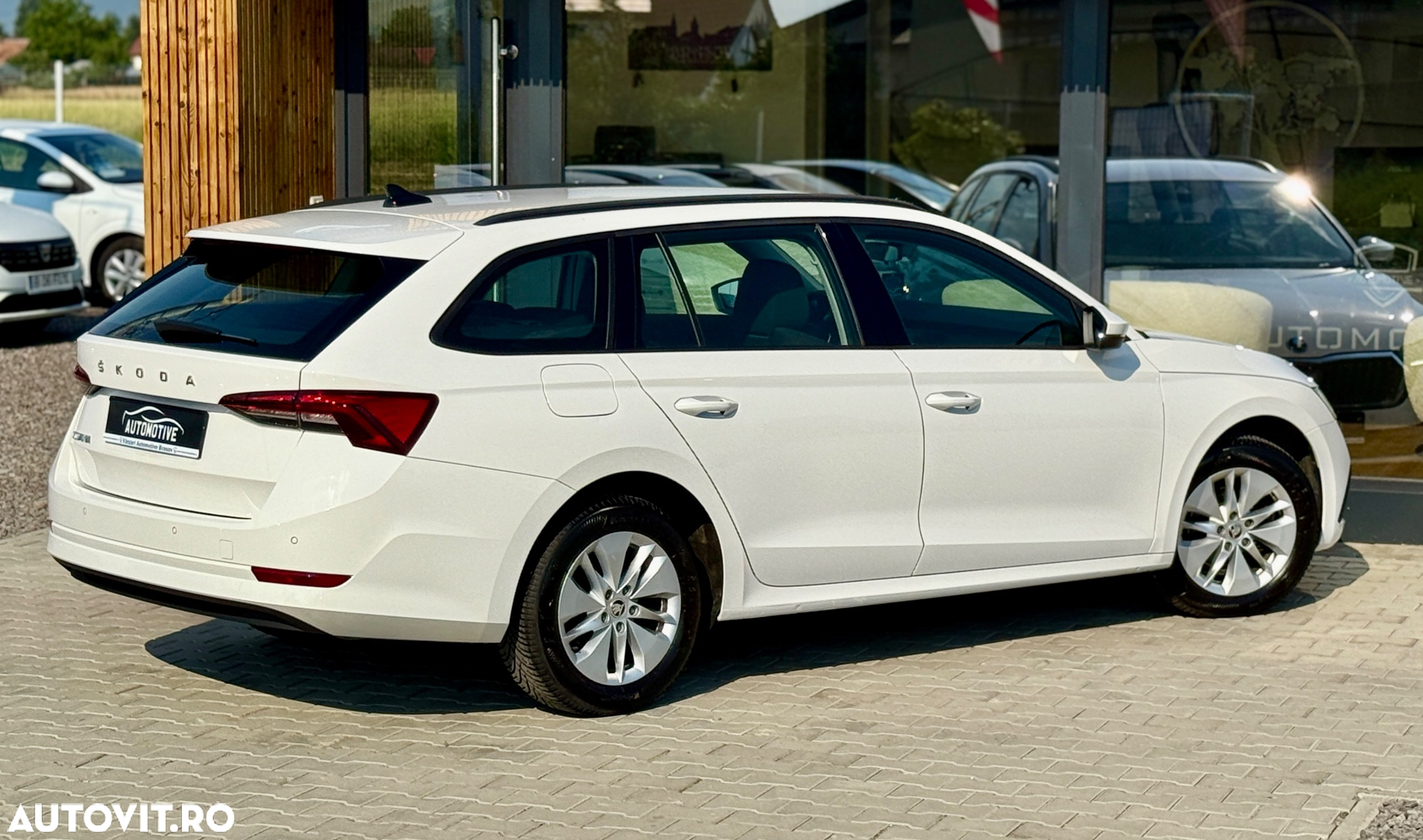 Skoda Octavia Combi 2.0 TDI Ambition - 16