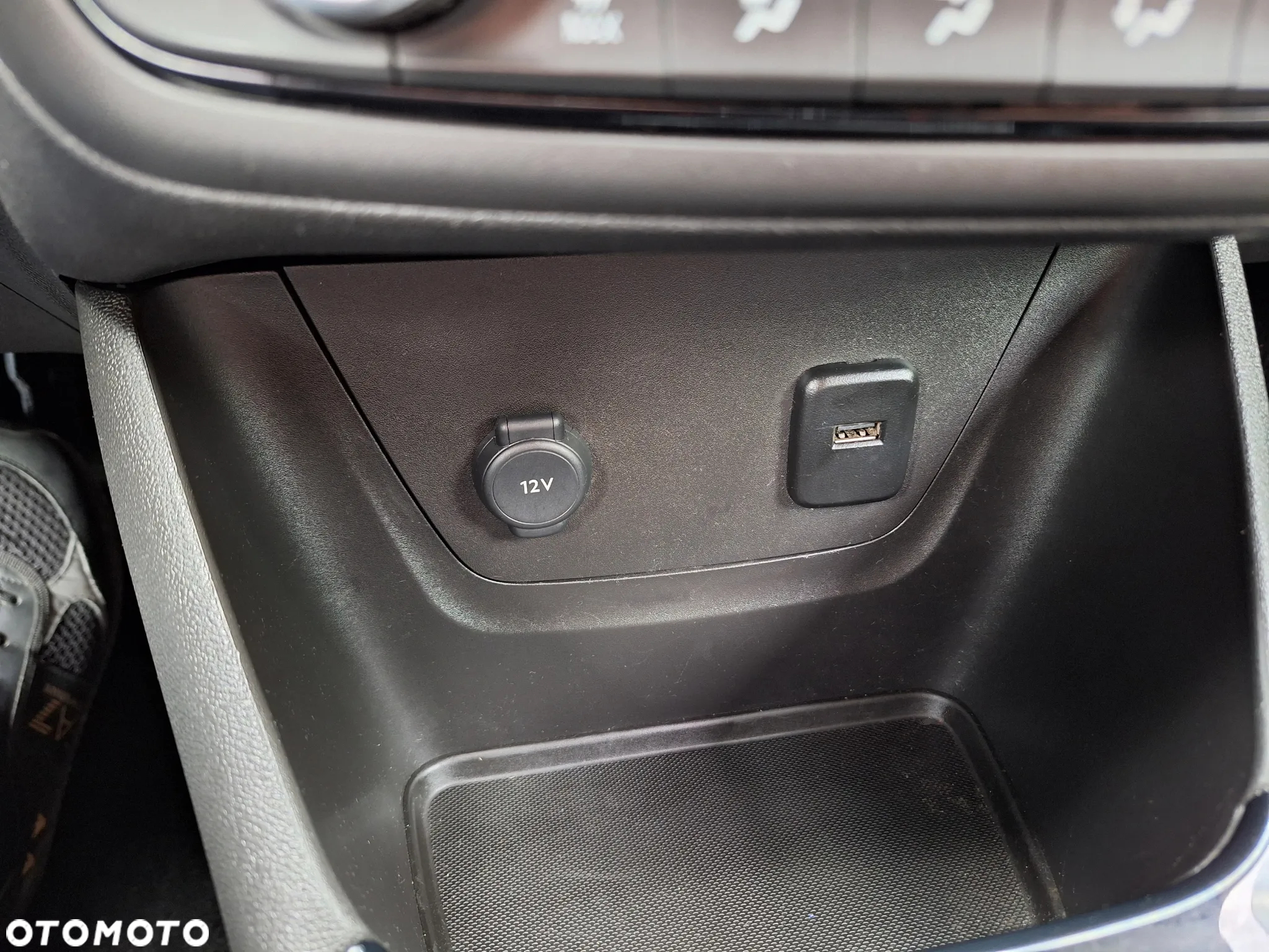 Opel Crossland X - 12