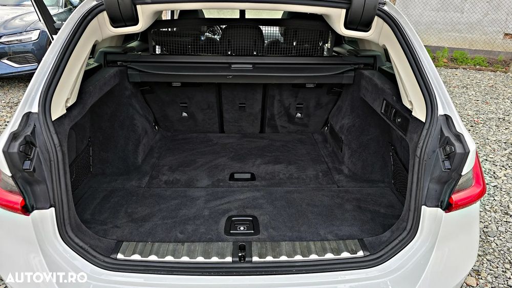 BMW Seria 3 320d AT MHEV - 35