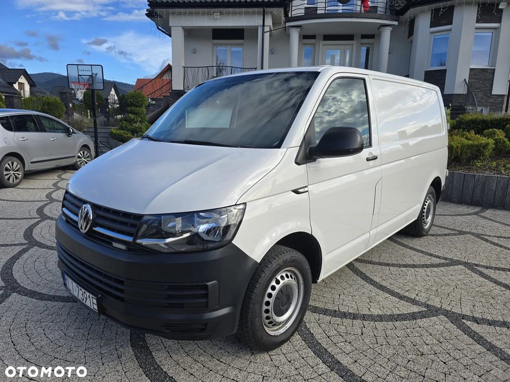 Volkswagen Transporter - 1