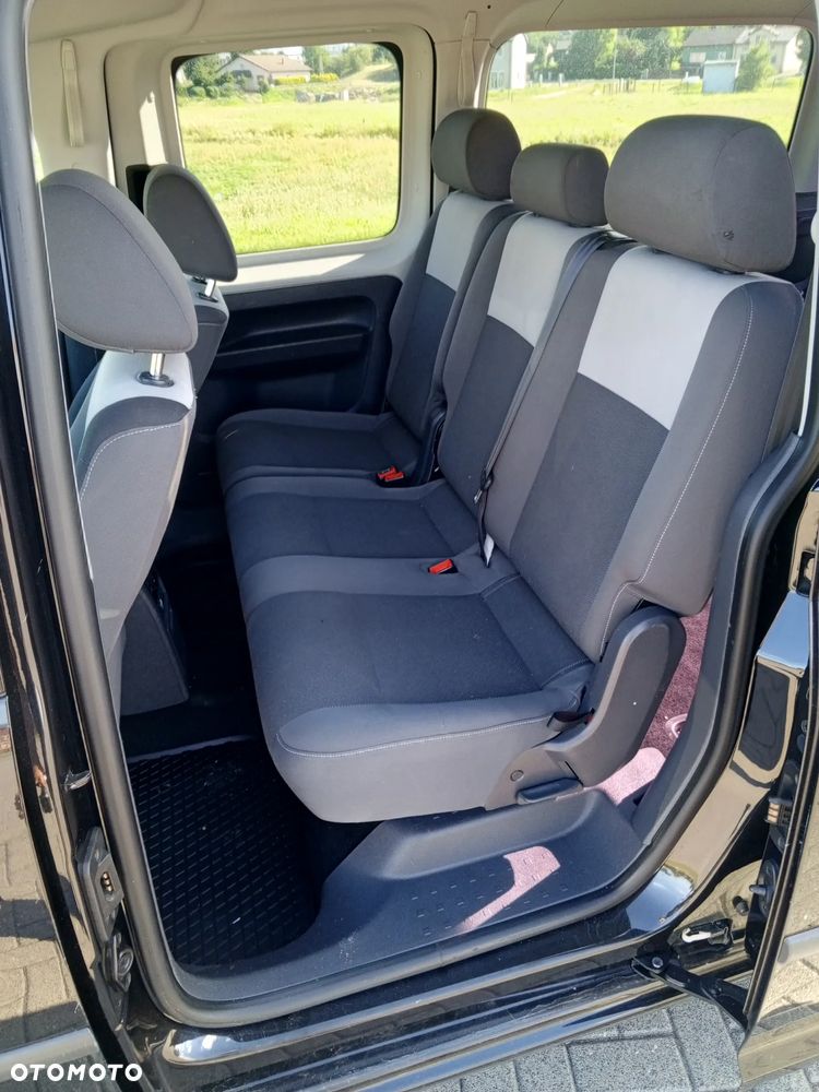 Volkswagen Caddy Maxi - 9