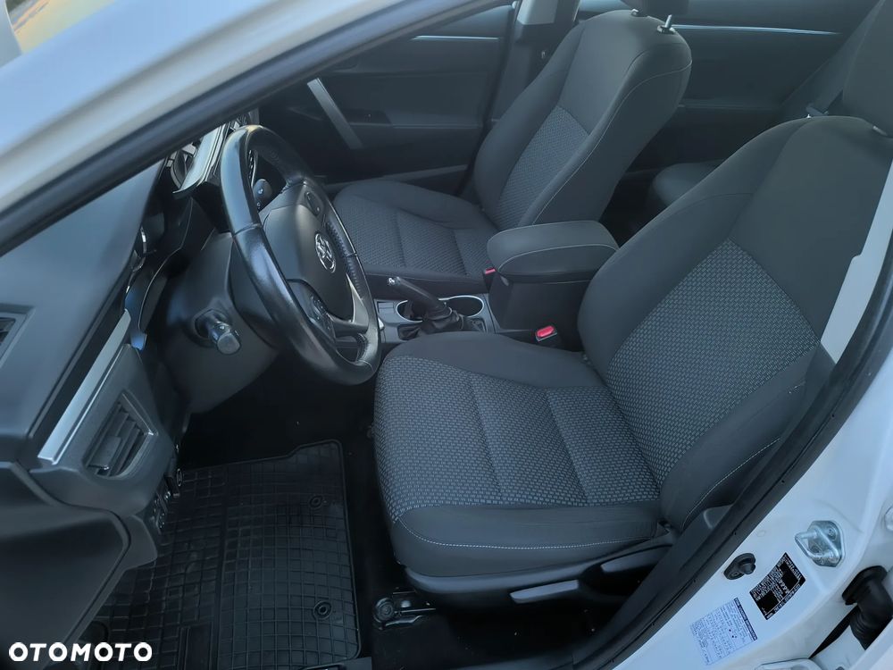 Toyota Corolla 1.6 Premium - 8