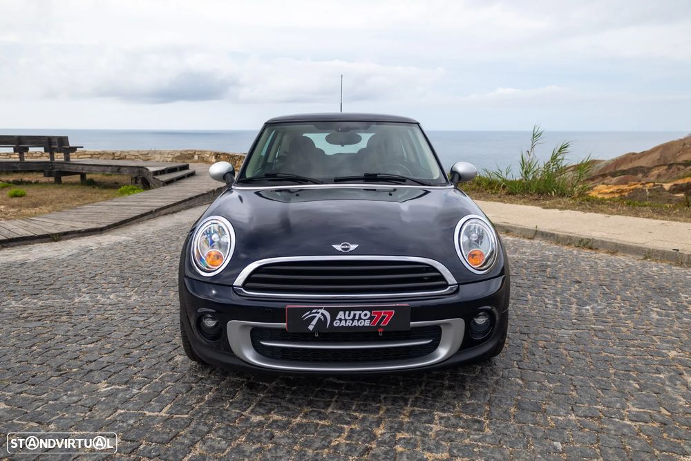 MINI 3 Portas Cooper D - 2