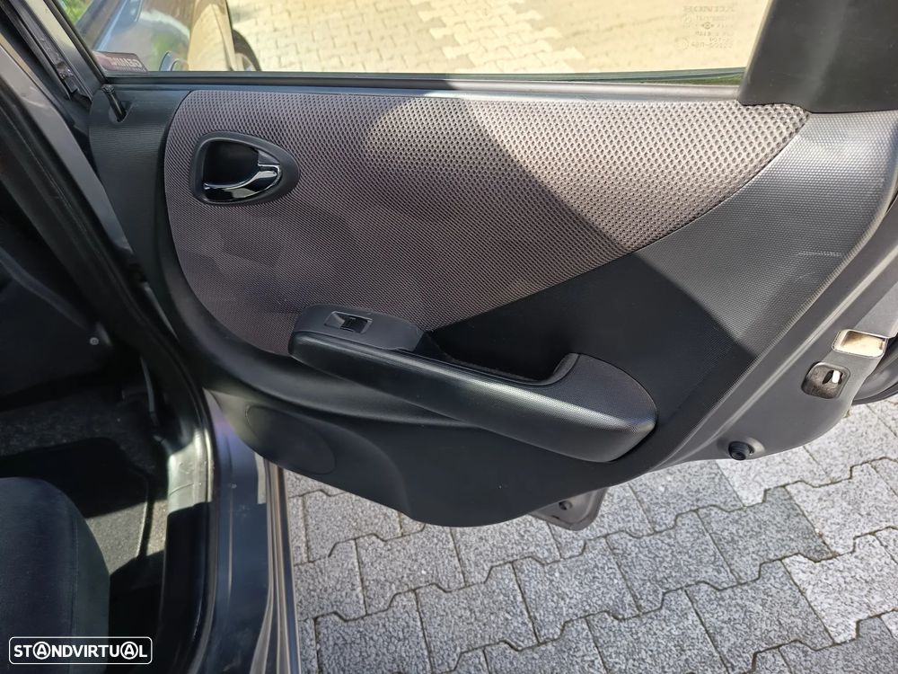 Honda Jazz 1.4 ES CVT - 12