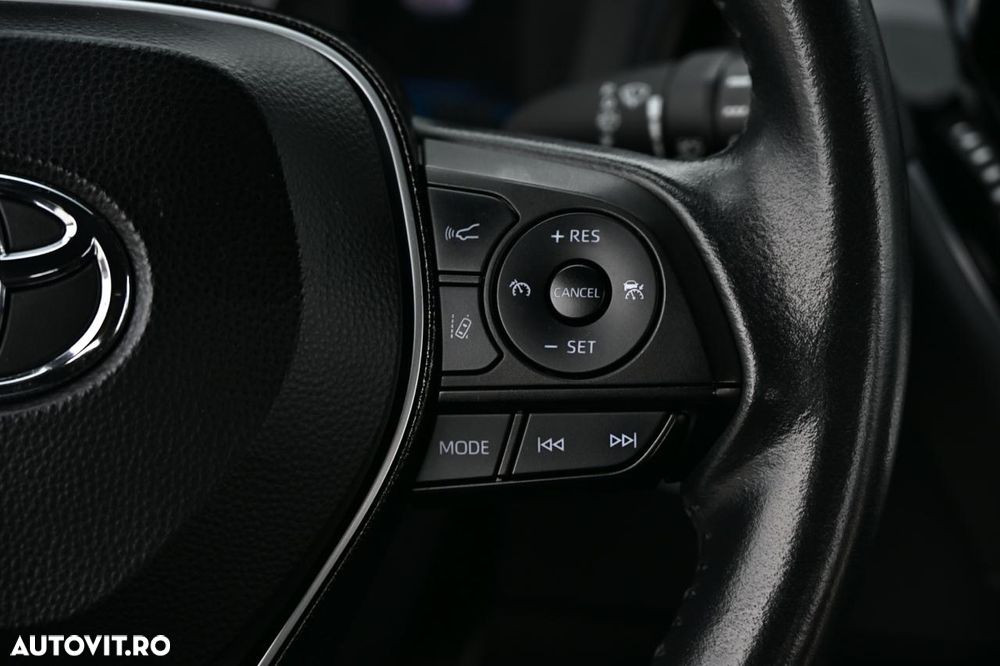 Toyota Corolla 1.8 Hybrid Business Edition - 29