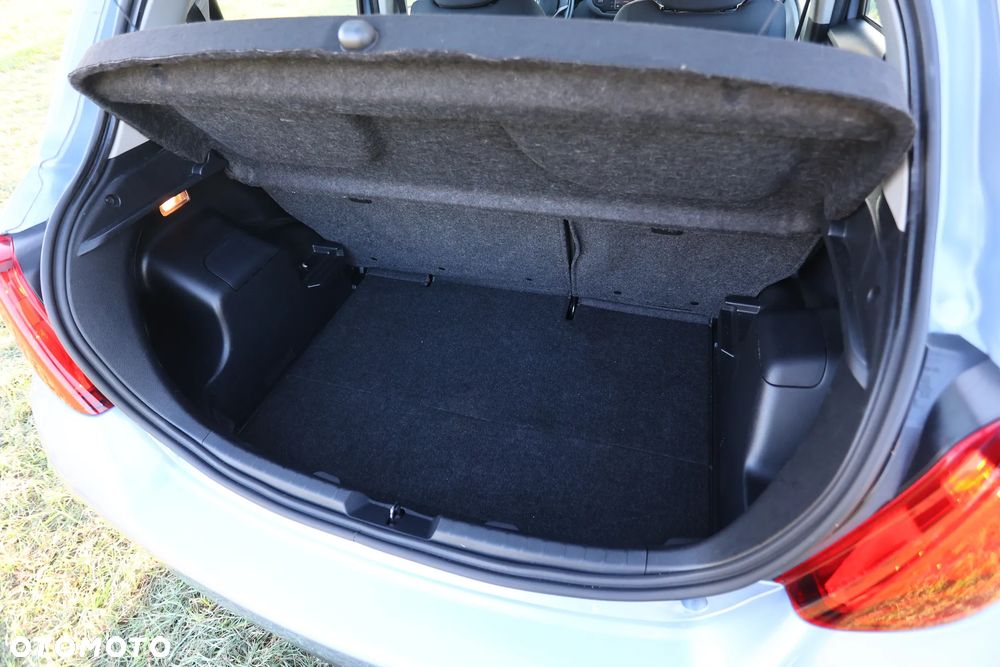 Toyota Yaris 1.33 VVT-i Comfort - 27