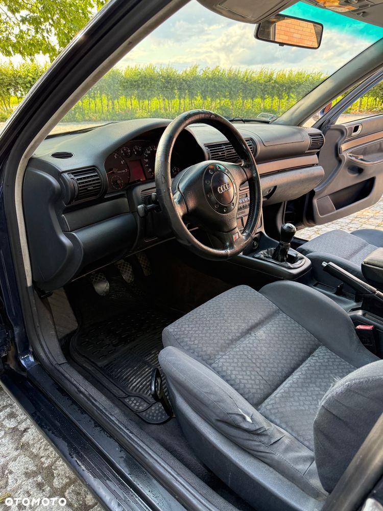 Audi A4 Limousine 1.8T - 12