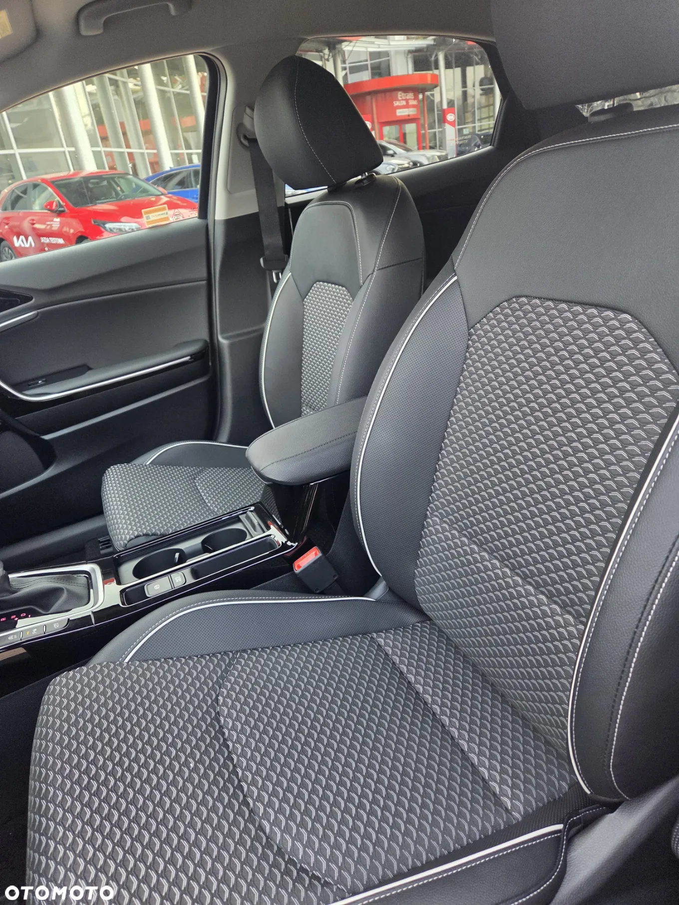 Kia XCeed 1.5 T-GDI Business Line DCT - 11