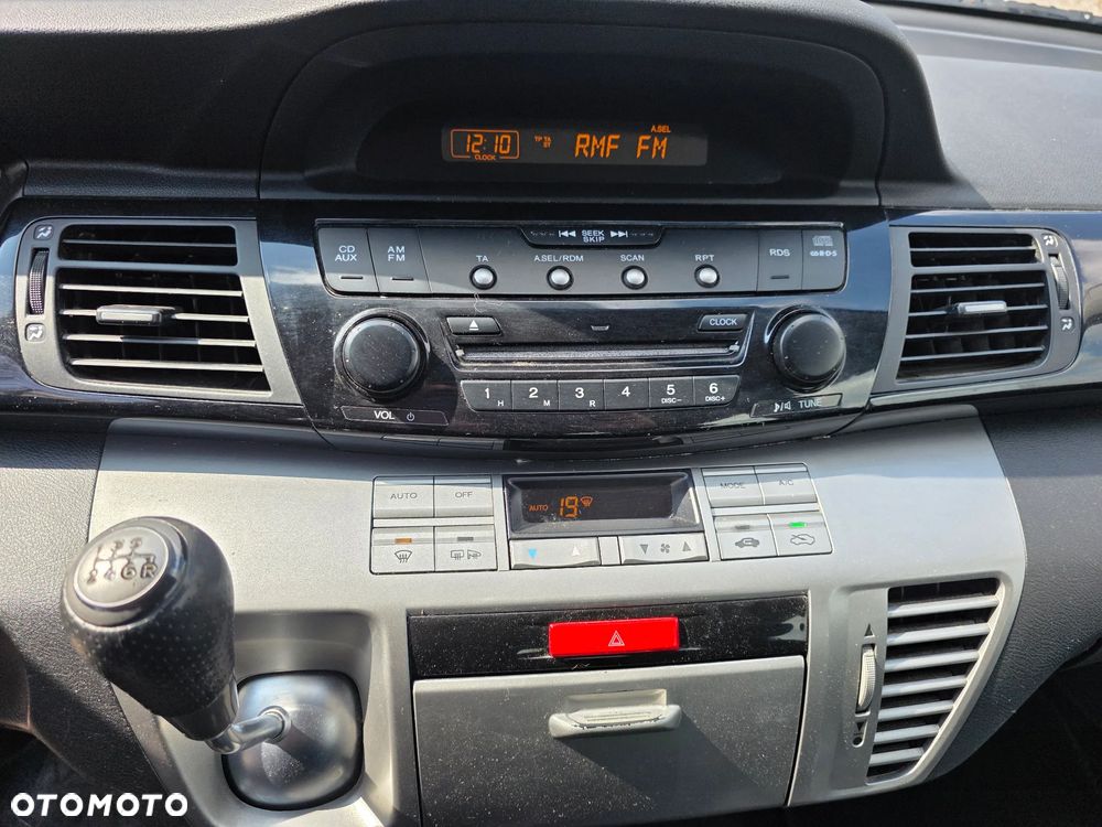 Honda FR-V 2.0 Comfort - 12