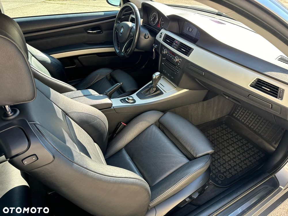 BMW Seria 3 330xi - 9