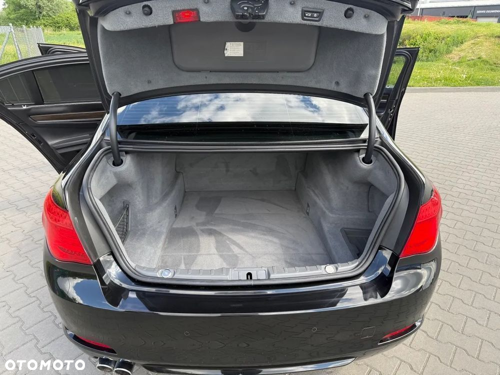 BMW Seria 7 730d - 33