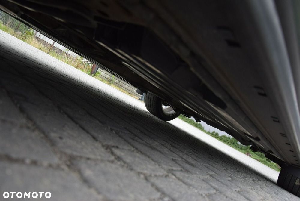 Mazda 3 1.6 Active + - 16