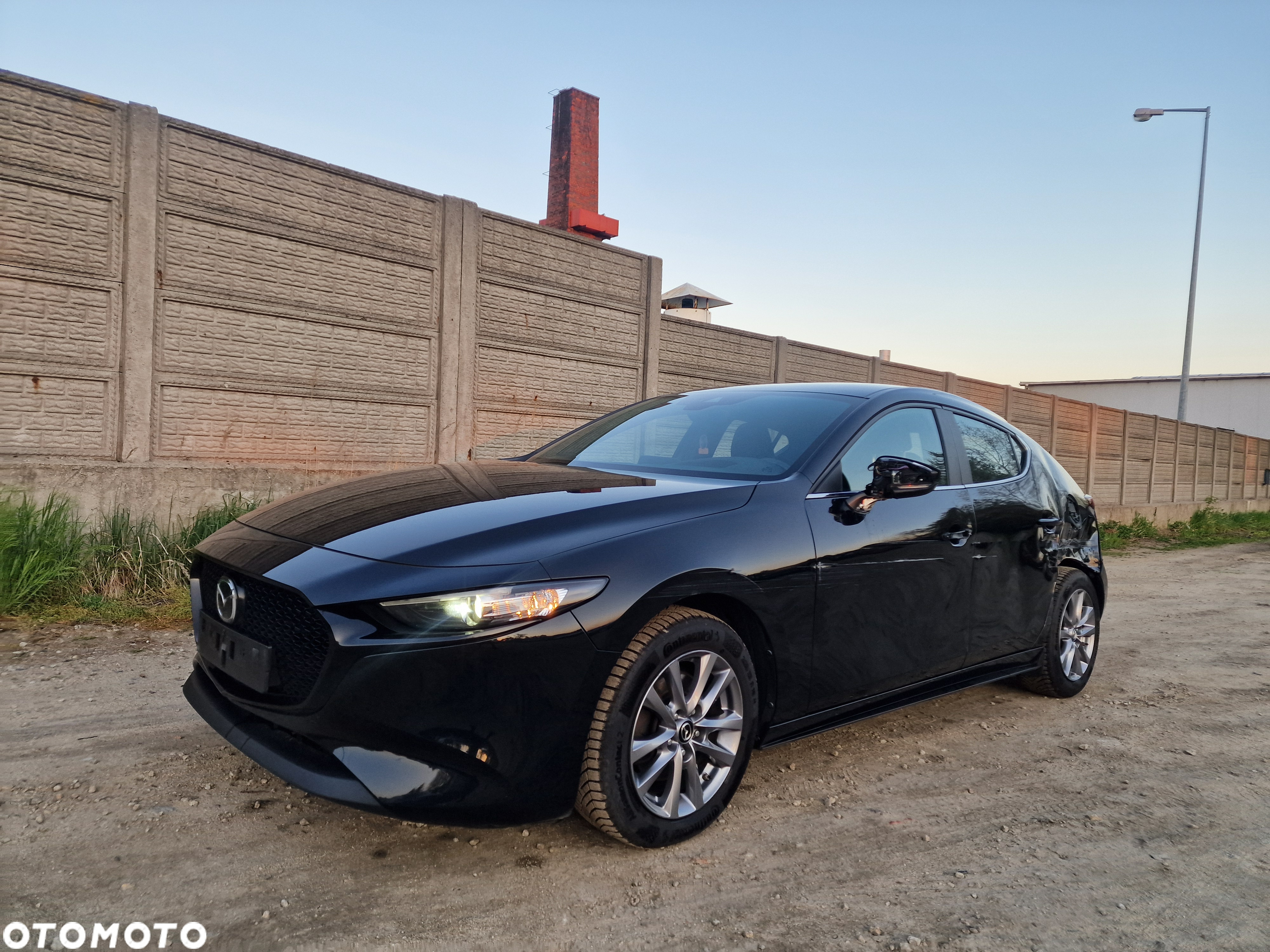 Mazda 3 e-SKYACTIV-G 2.0 M HYBRID - 31